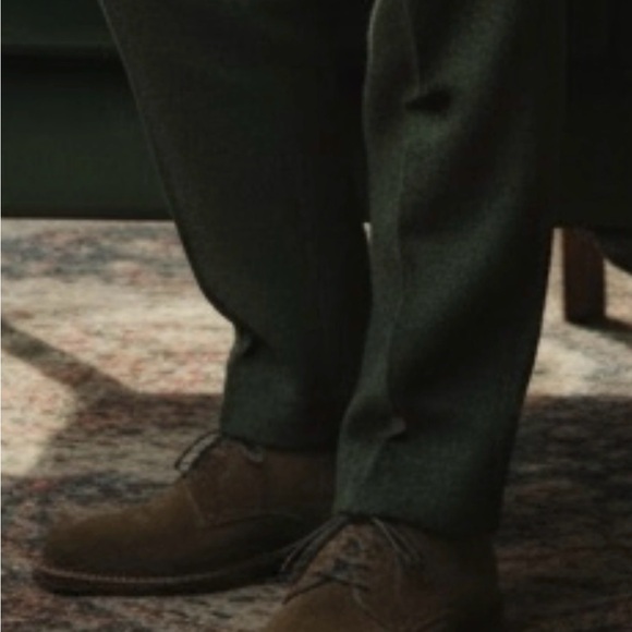 J. Crew Men\'s Tan Suede Oxfords